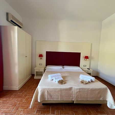 Tc Hotel Lido dei Pini Luaran gambar