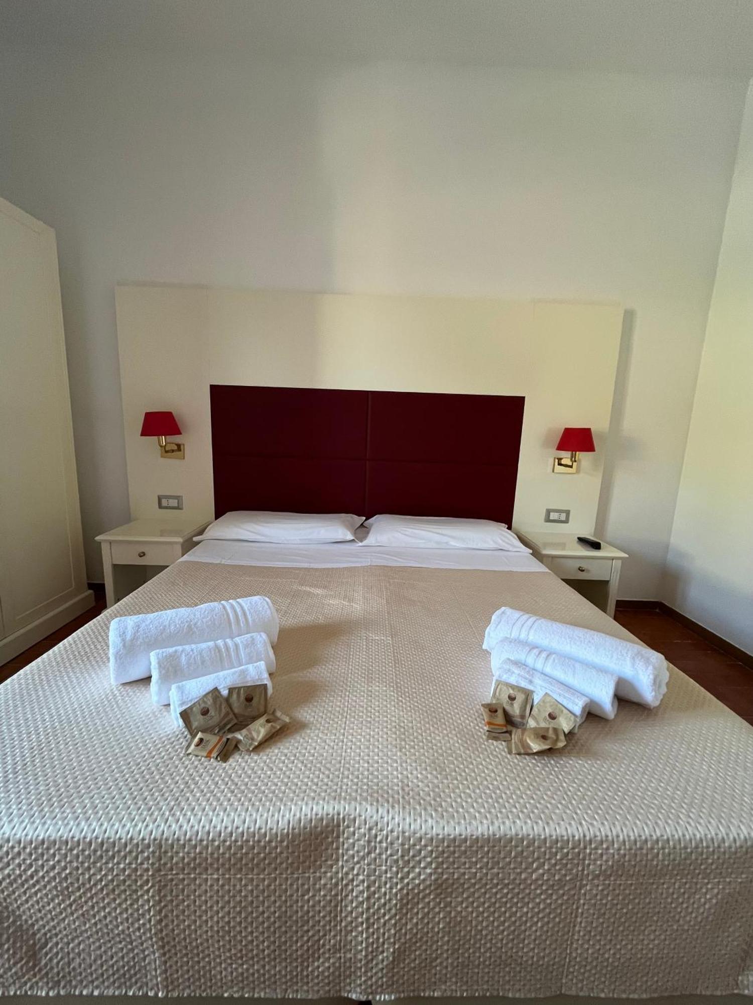 Tc Hotel Lido dei Pini Luaran gambar